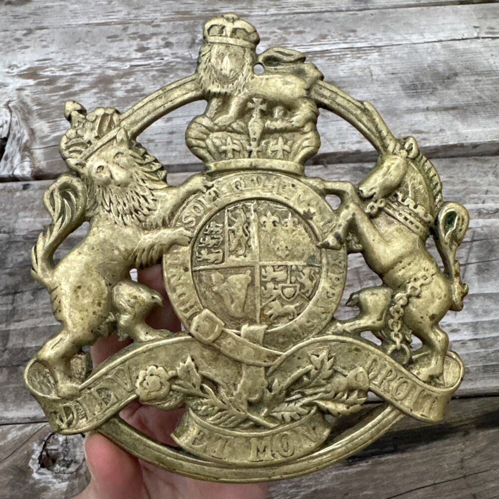 Vintage Kings Arms Trivet 1953 Brass CW 10-17 VA Metal Crafters Inc Ornate